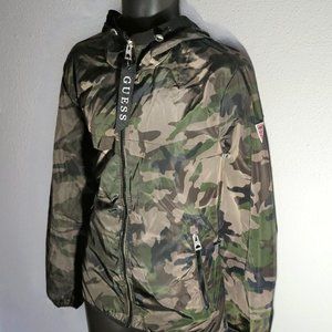 GUESS Hooded Camo Print